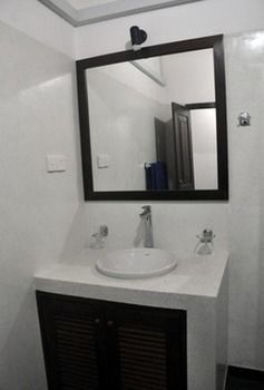 Scandinavia Hotel Hikkaduwa Buitenkant foto